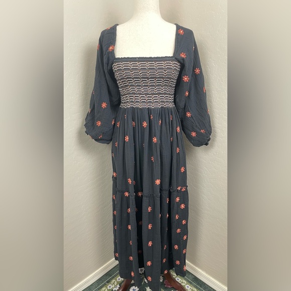 NWT - Free People - Dahlia Embroidered Maxi Dress‎ - Picture 2 of 7